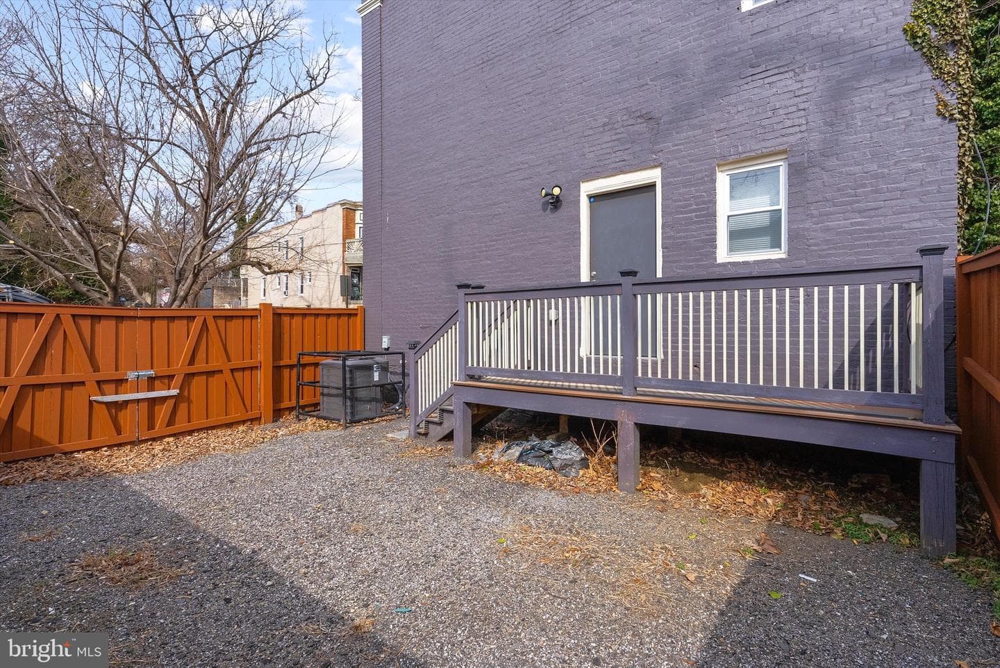 2001 Poplar Grove Street photo 36