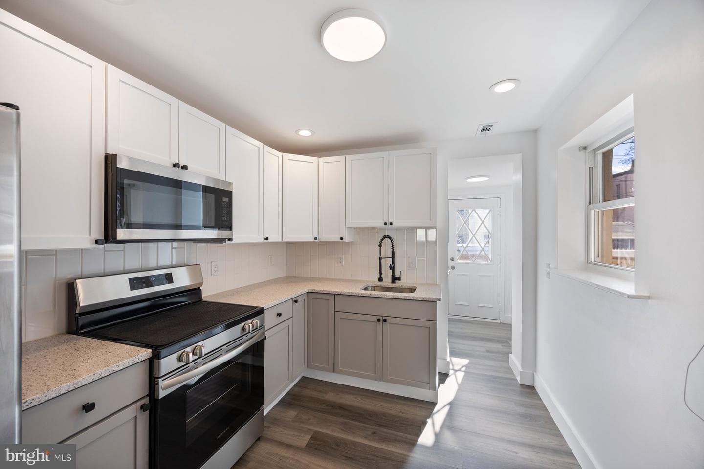 451 W 24th Street photo 12