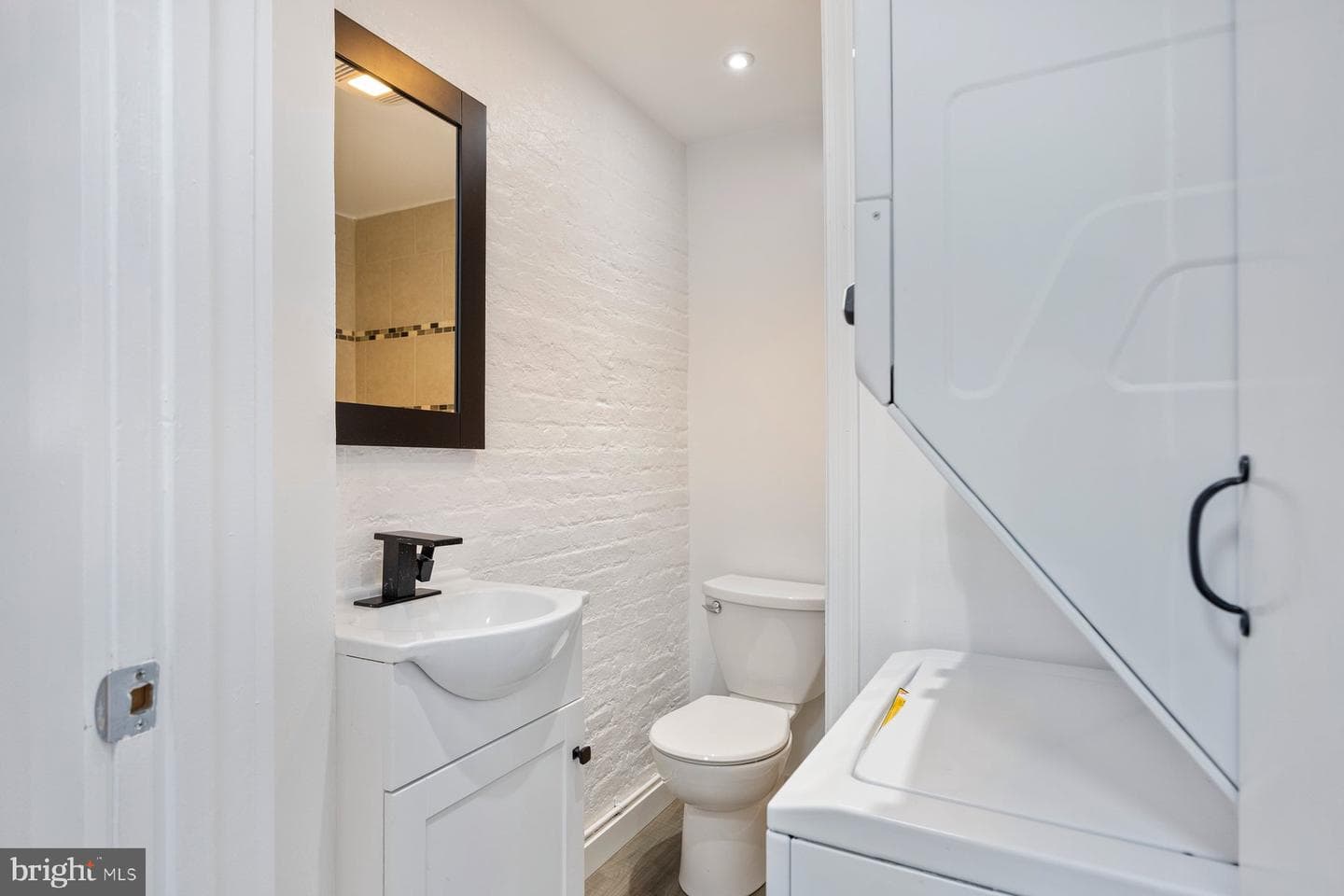451 W 24th Street photo 13