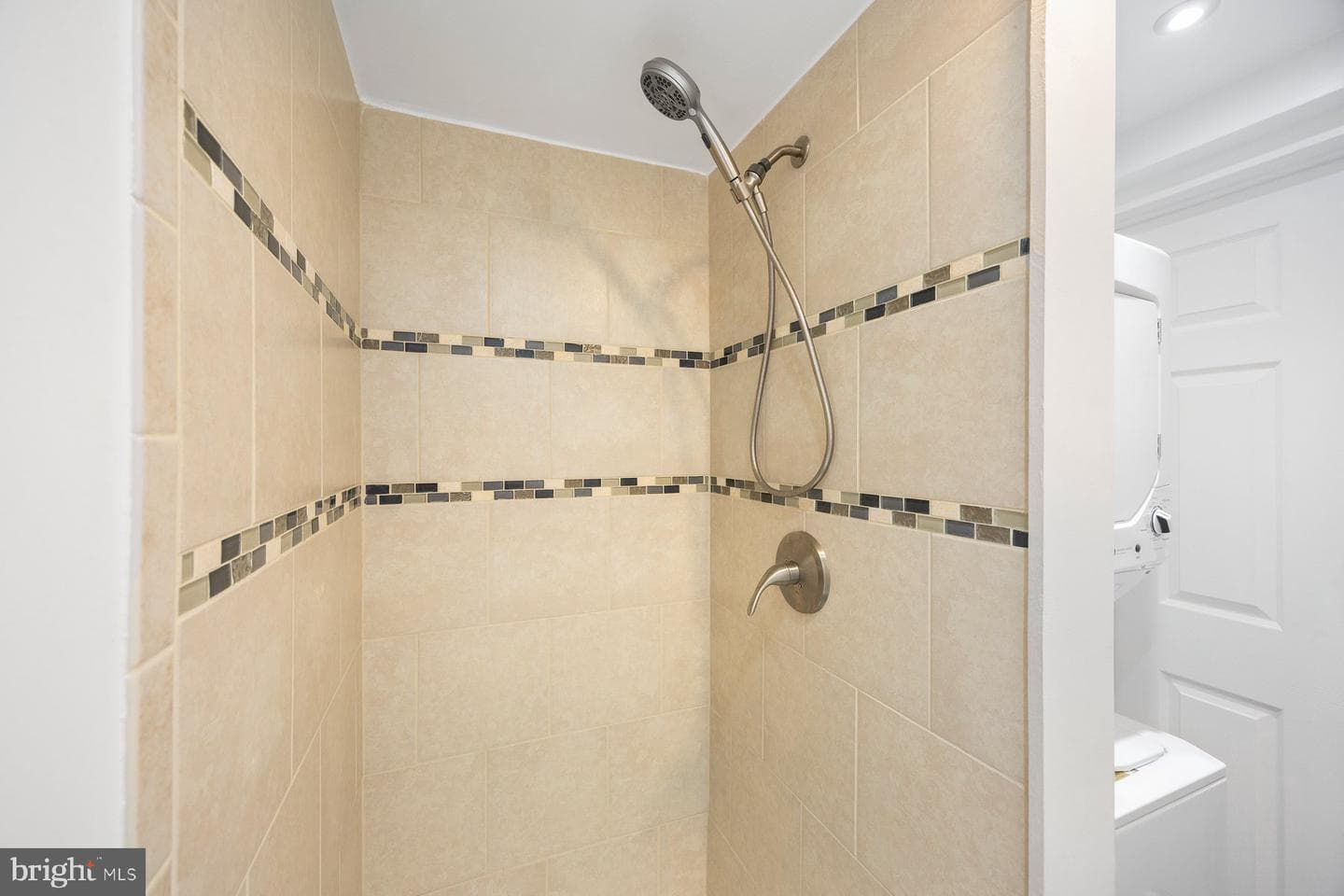 451 W 24th Street photo 14