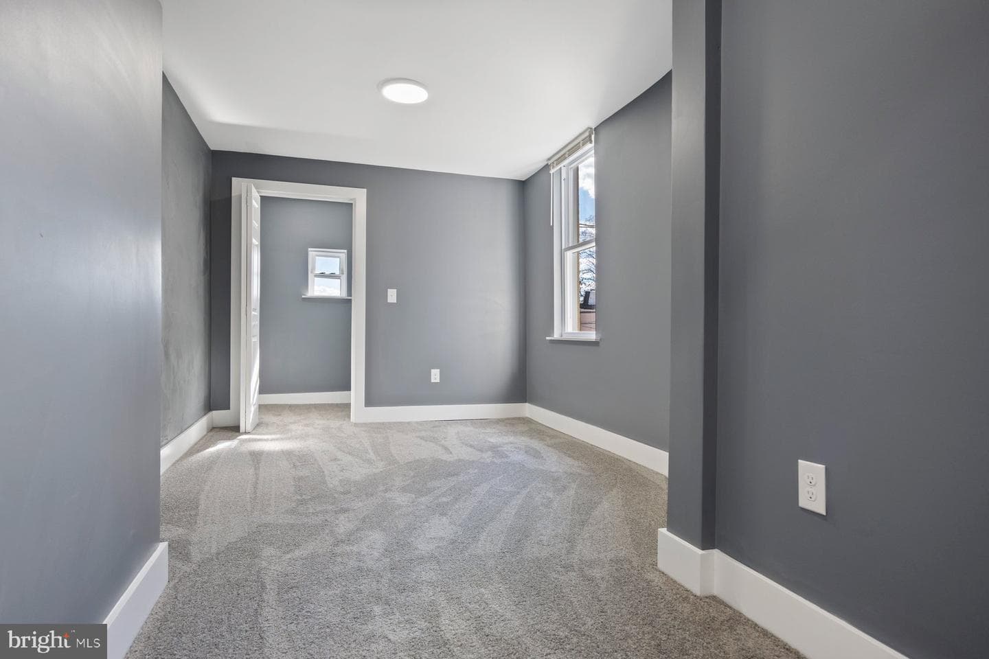 451 W 24th Street photo 19