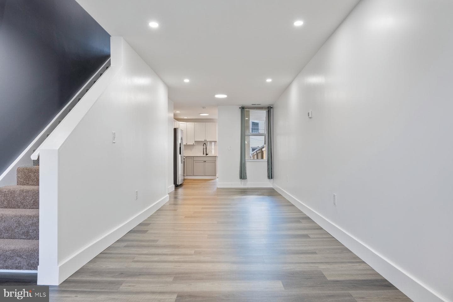 451 W 24th Street photo 8