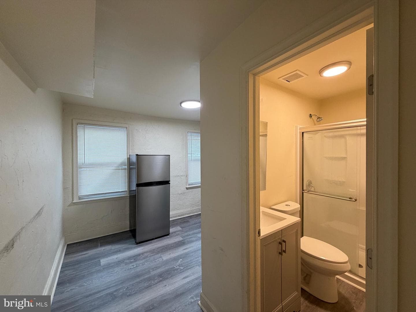 1726 N Fulton Avenue photo 48