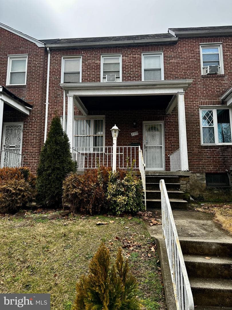 3709 Columbus Drive