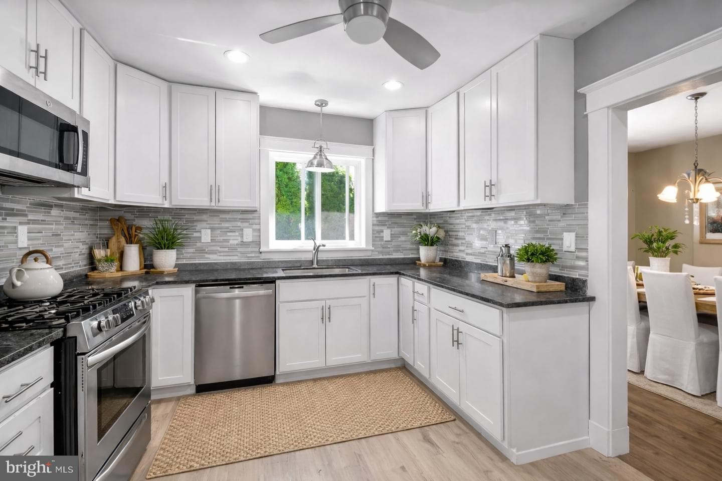 5609 Woodcrest Avenue photo 3