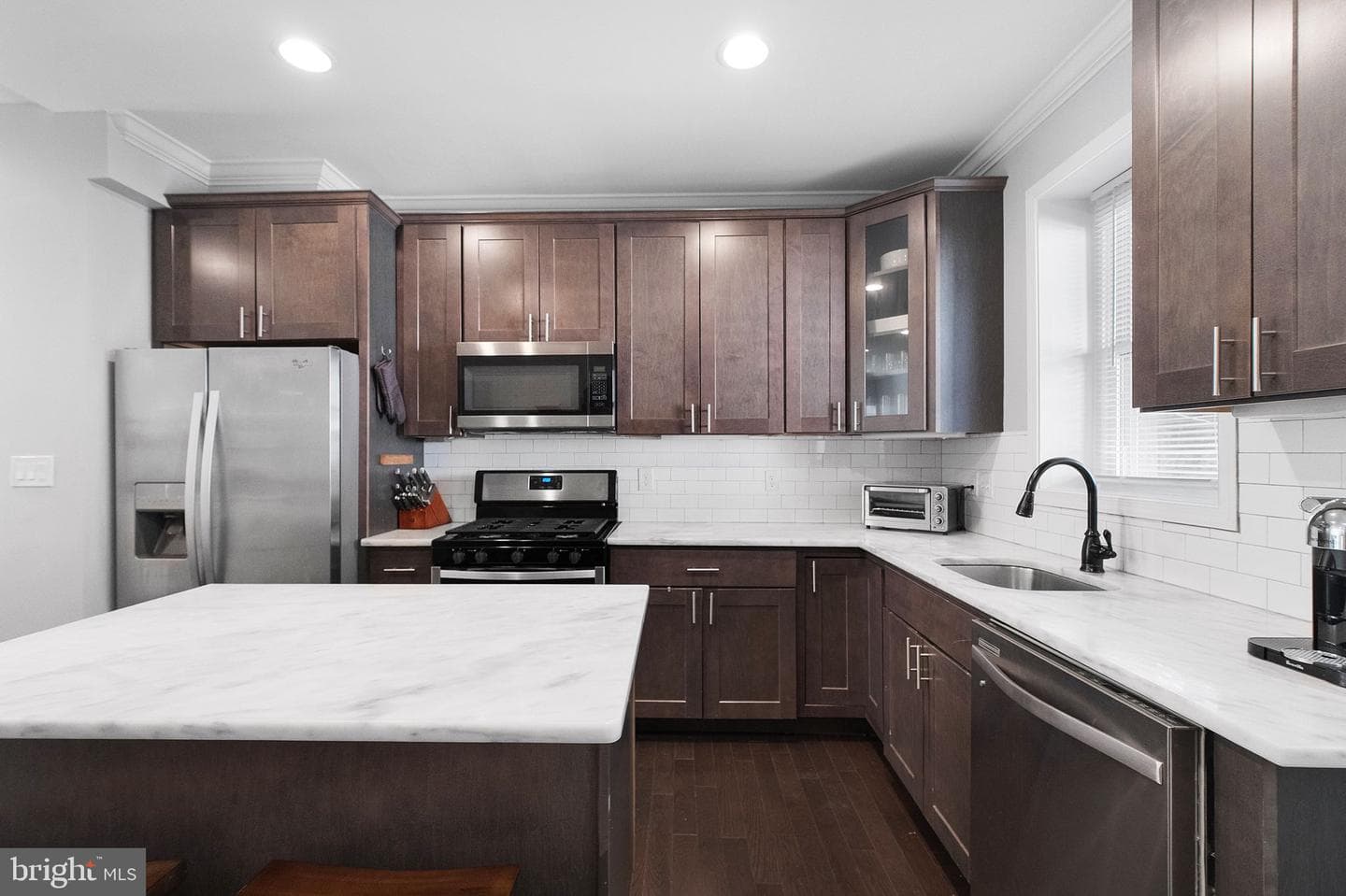 3102 E Lombard Street photo 10