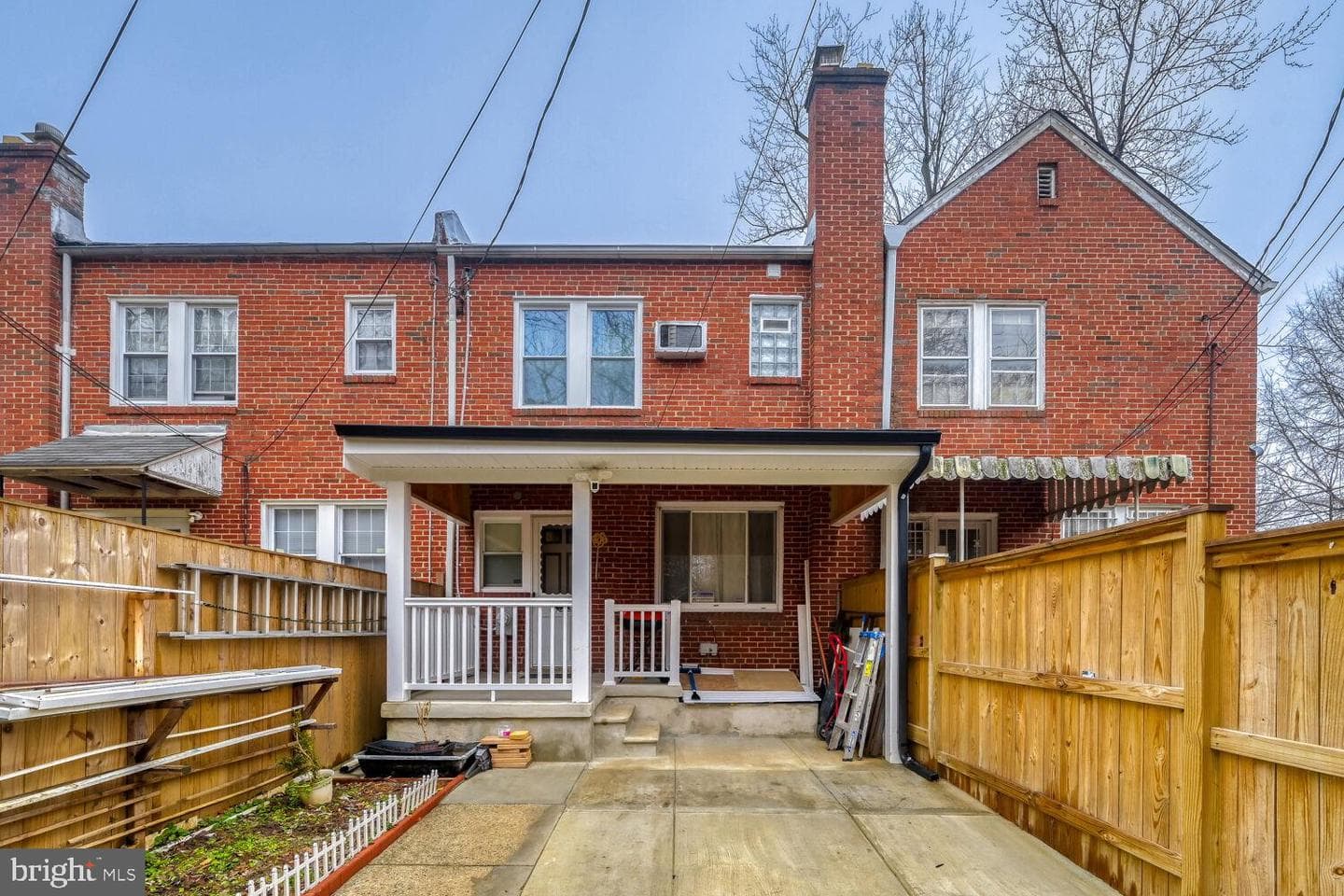 4543 N Rogers Avenue photo 24