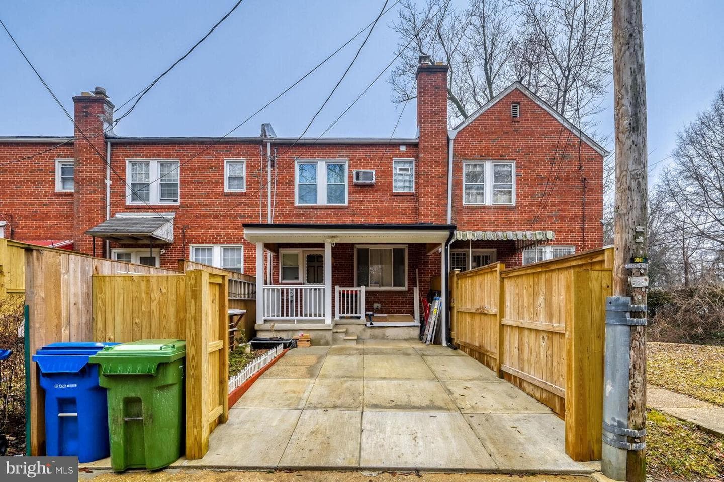 4543 N Rogers Avenue photo 25