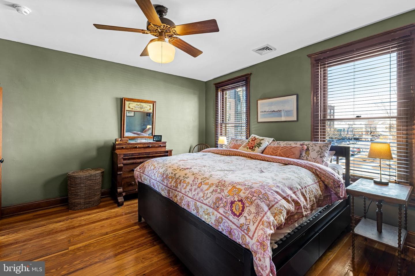 217 W 27th Street W photo 20
