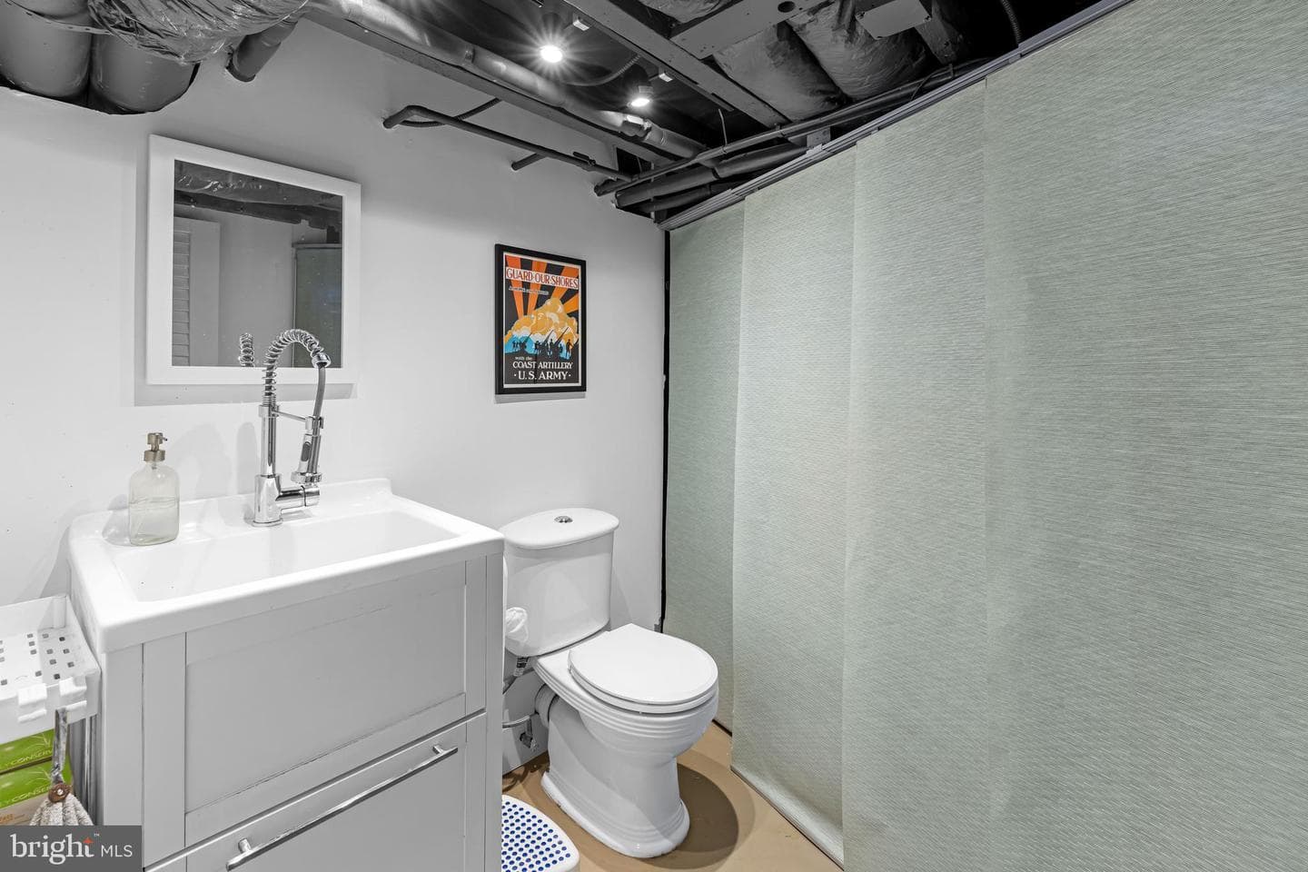 217 W 27th Street W photo 31