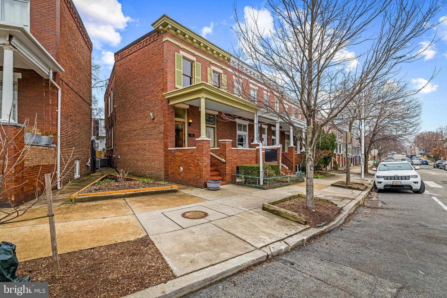 217 W 27th Street W photo 36