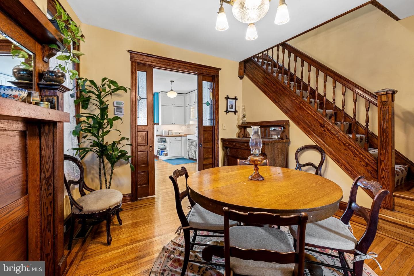 217 W 27th Street W photo 8