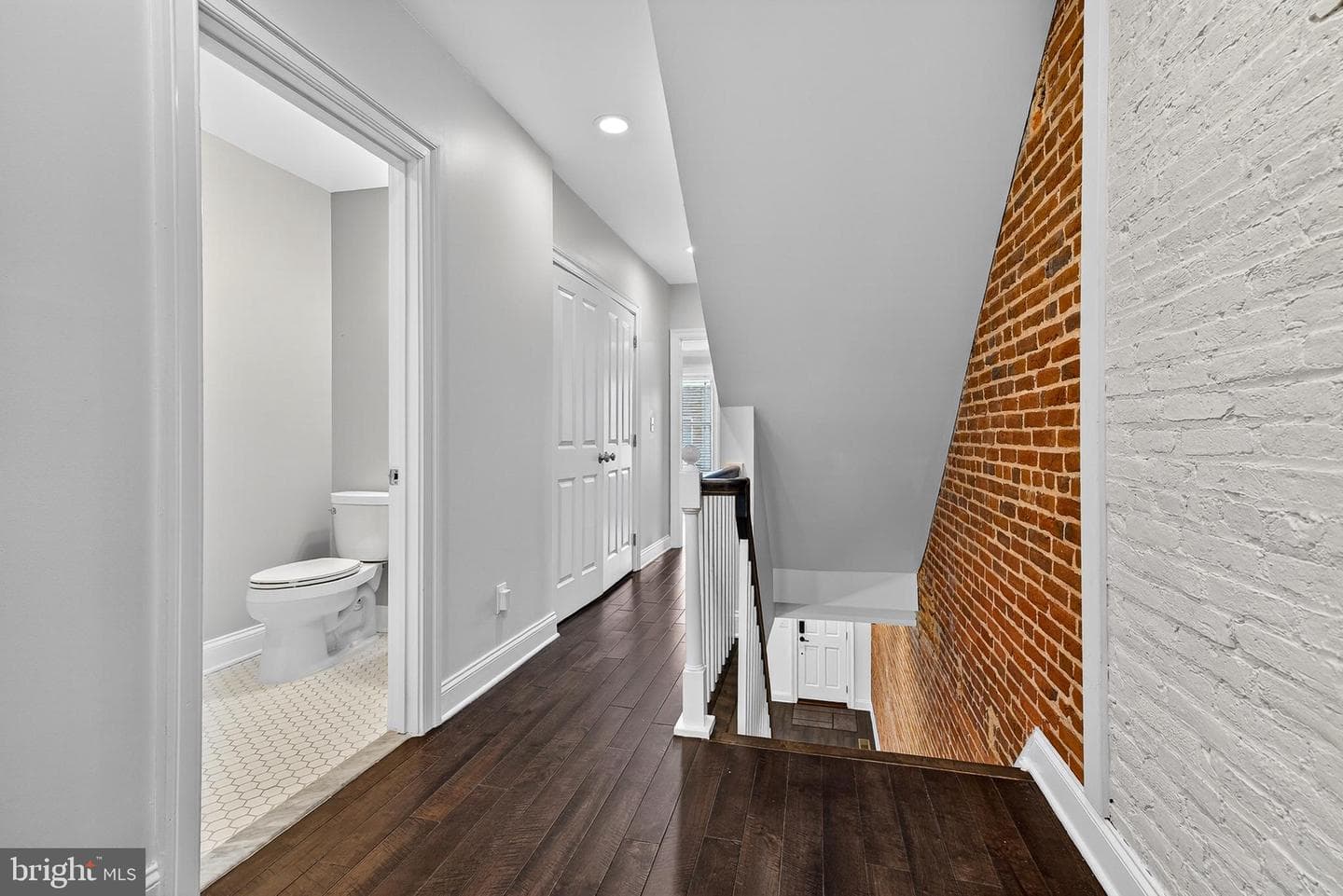 1007 S East Avenue photo 25