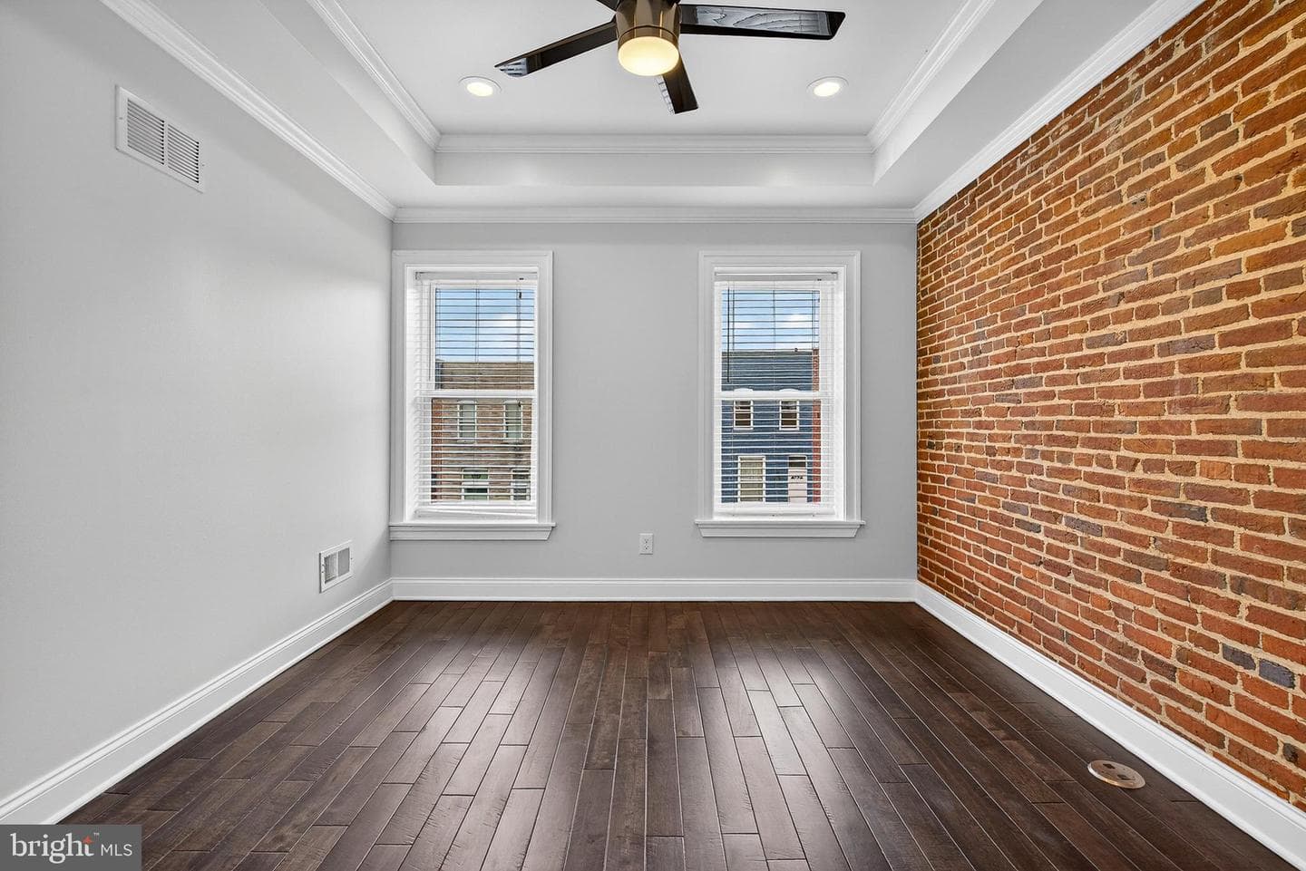 1007 S East Avenue photo 36