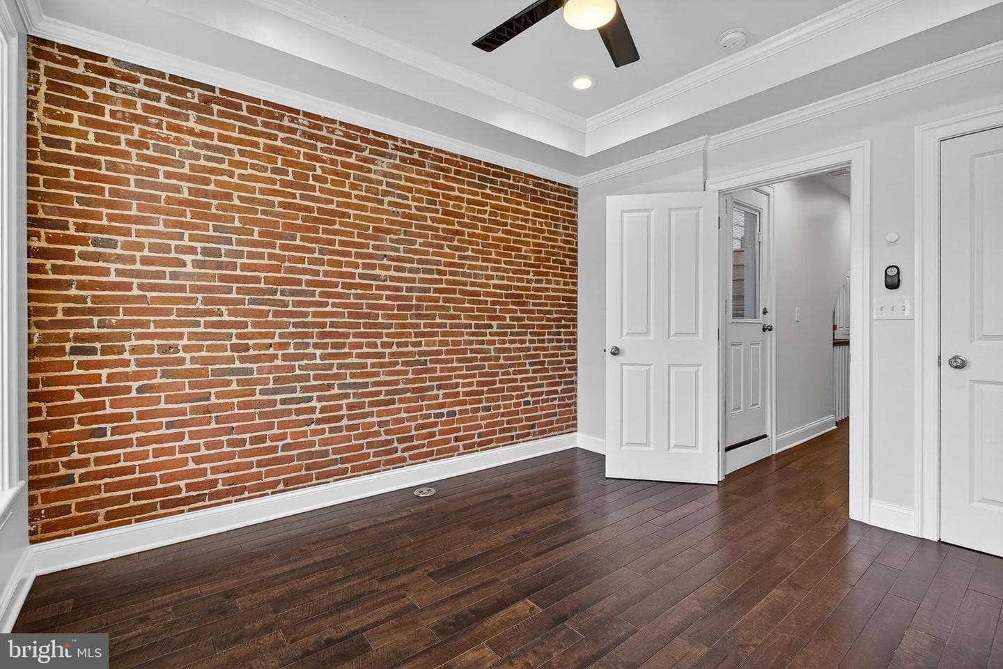 1007 S East Avenue photo 38