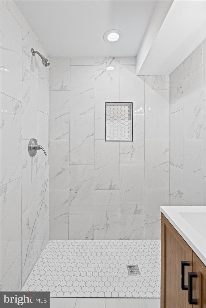 13 S Hilton Street photo 19