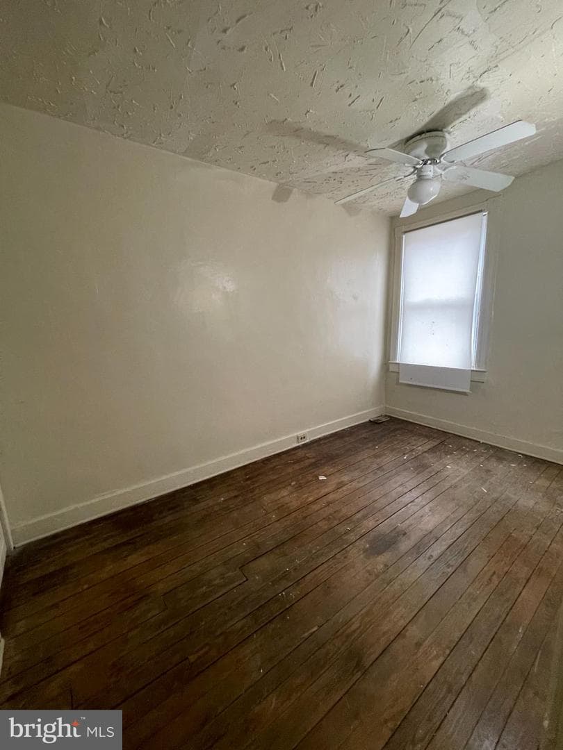 2859 Lafayette Avenue photo 12