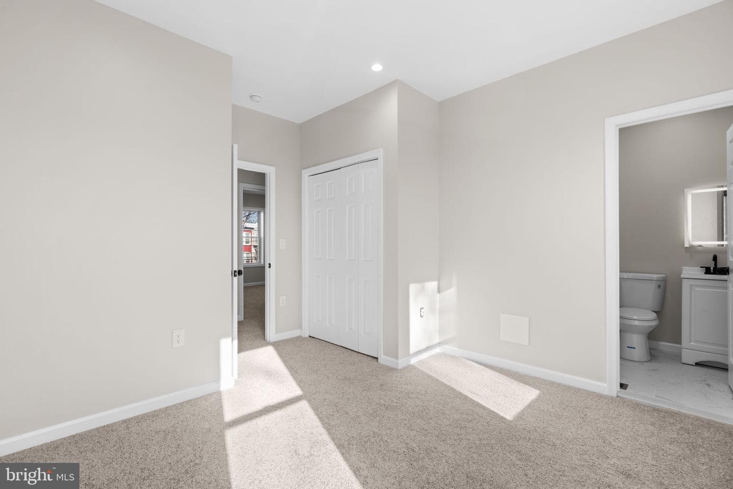 2846 Oakley Avenue photo 18