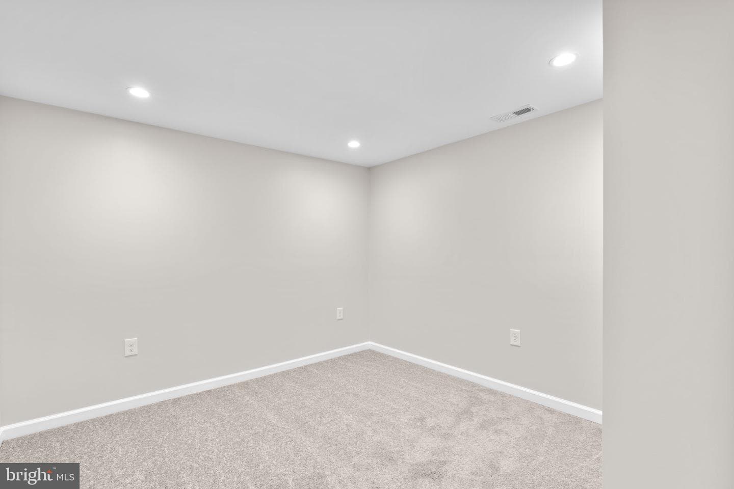2846 Oakley Avenue photo 21