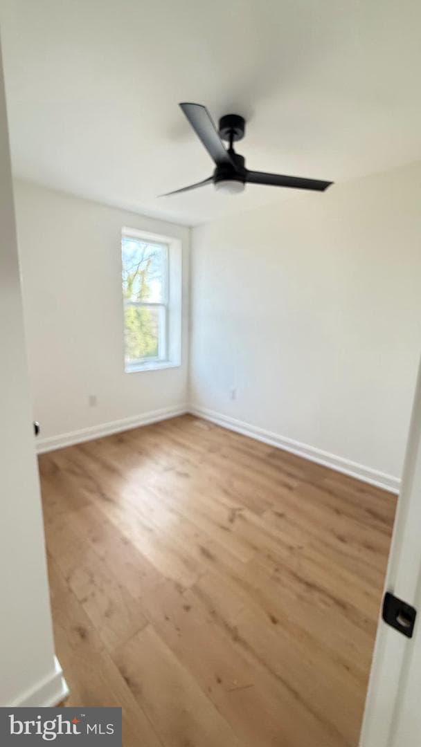 3435 Dupont Avenue photo 40