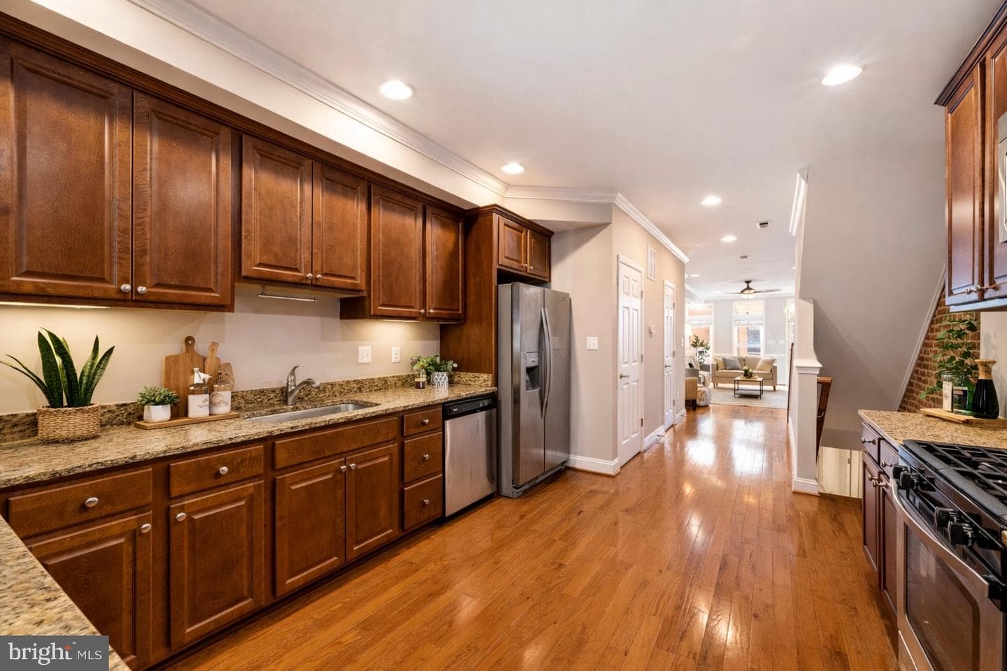 2 W Clement Street photo 10