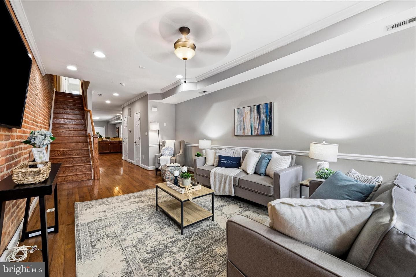 2 W Clement Street photo 24