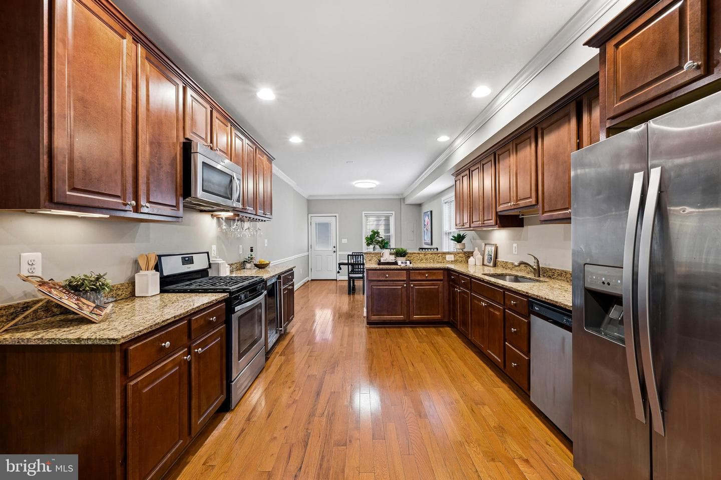 2 W Clement Street photo 5