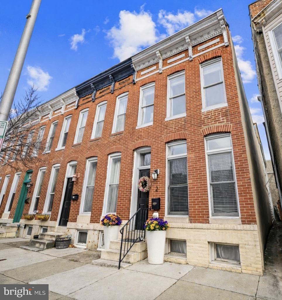 2 W Clement Street photo 9