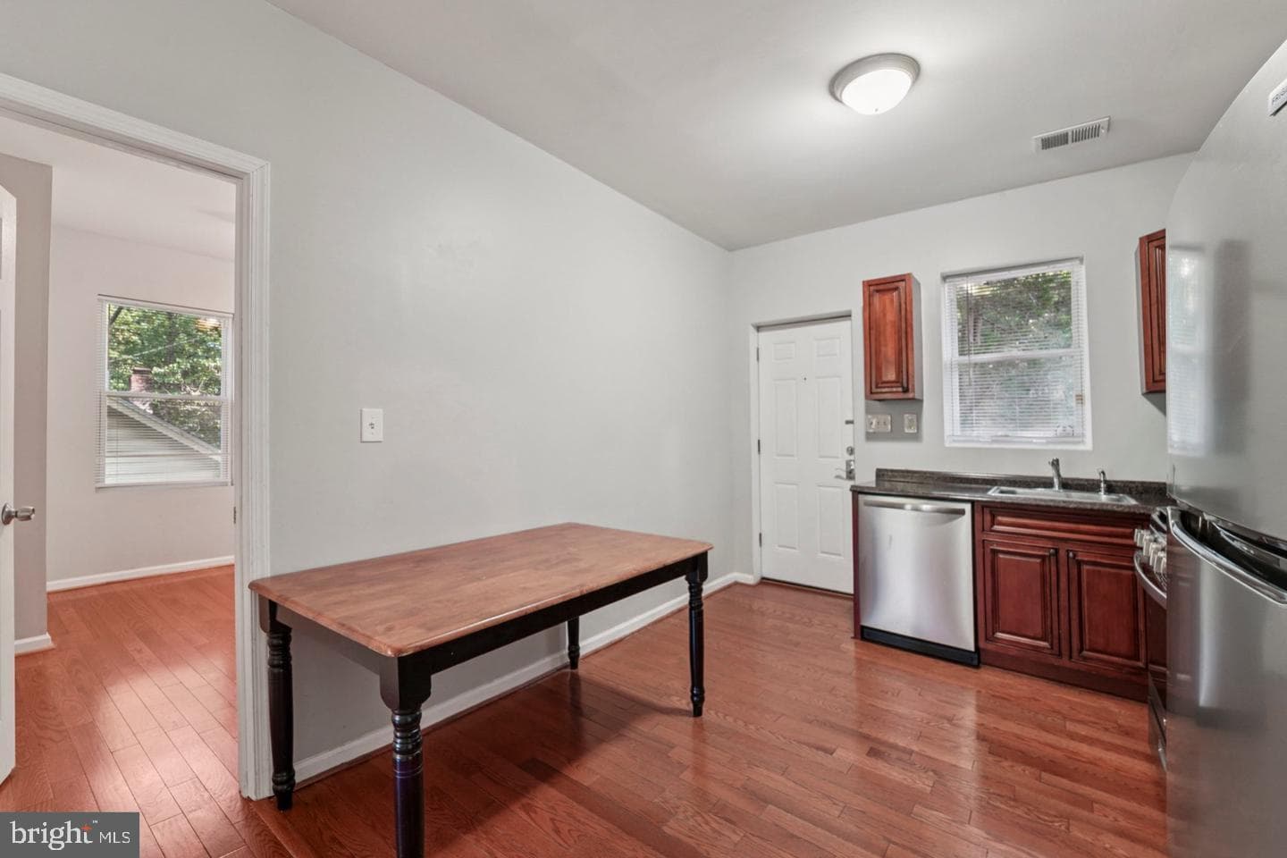 4511 Prospect Circle photo 9