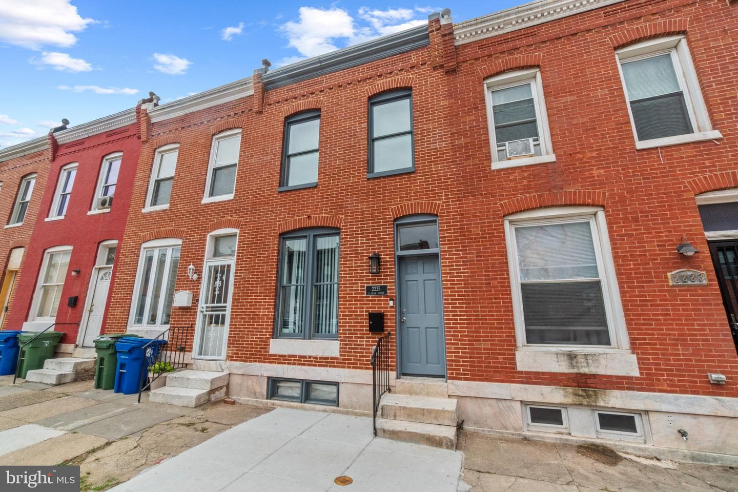 2225 E Chase Street photo 3