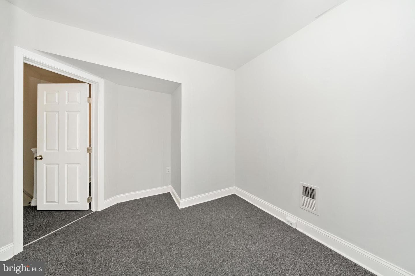 1723 Ashburton Street photo 33