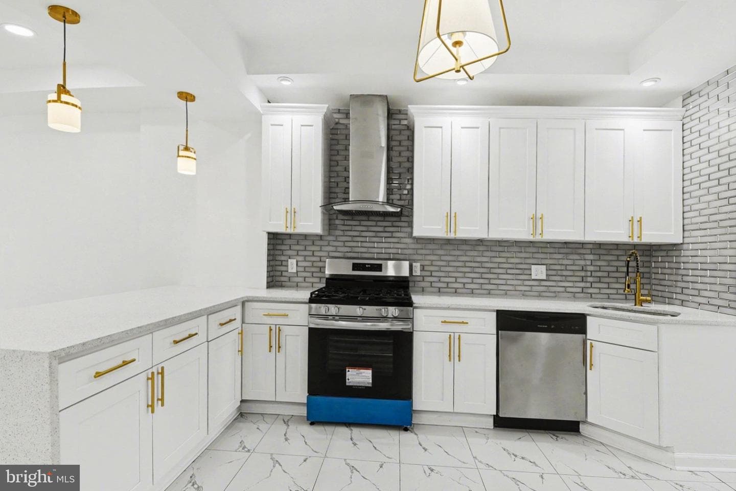 210 Monastery Avenue photo 11