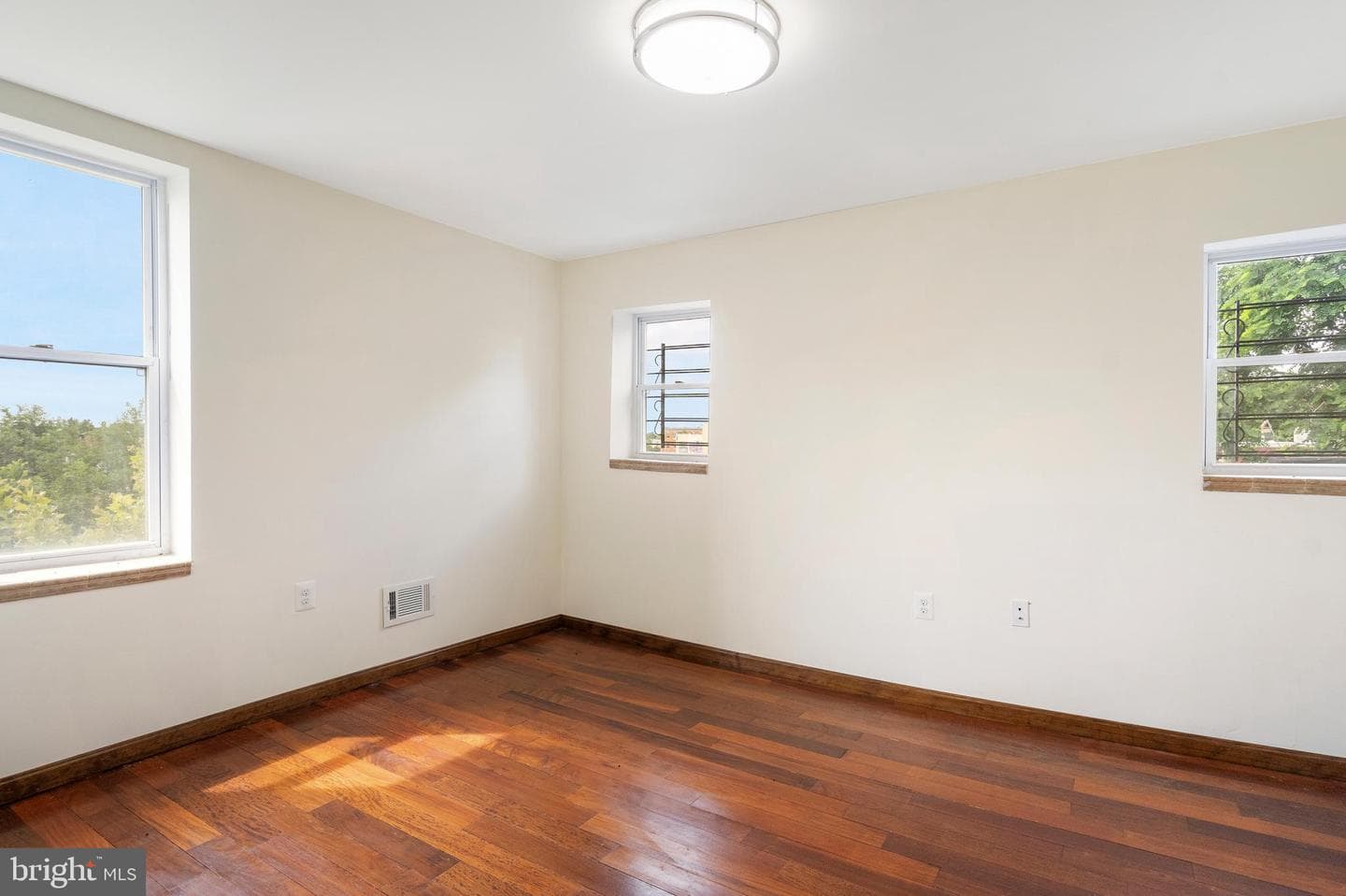 2400 Druid Hill Avenue photo 16