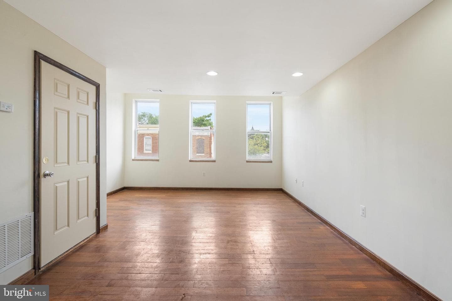 2400 Druid Hill Avenue photo 9