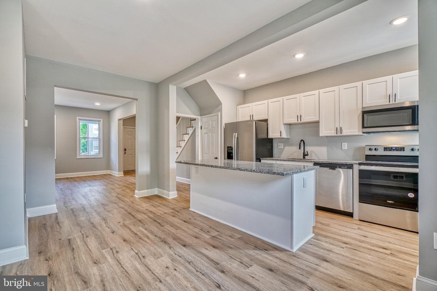 2631 Loyola Northway photo 21