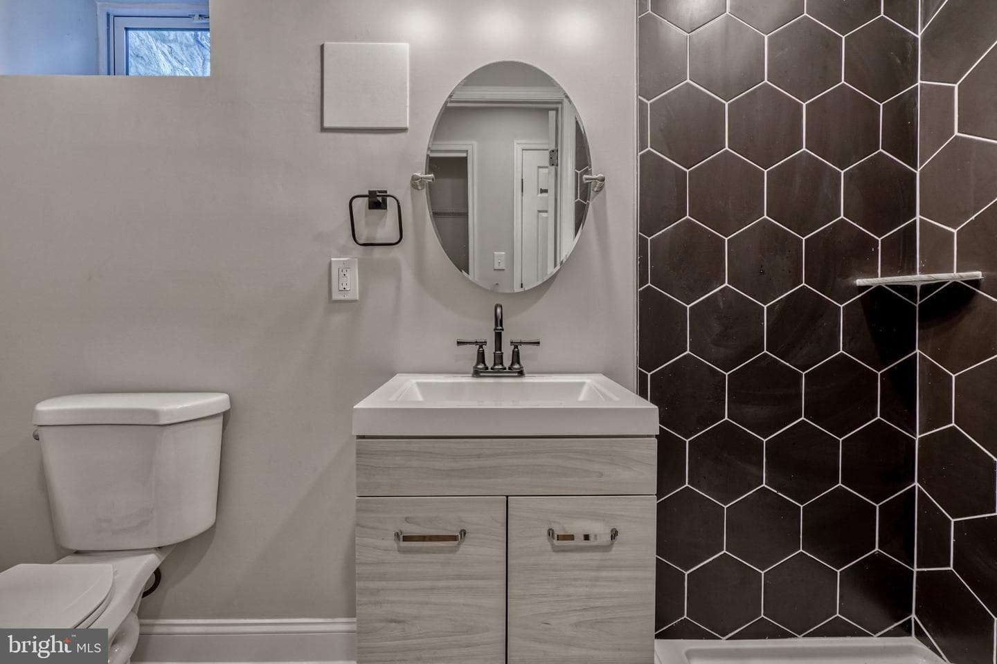 2631 Loyola Northway photo 35