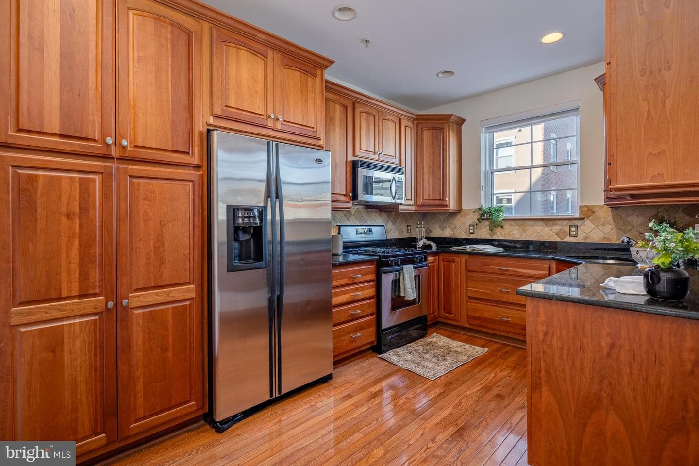 2349 Cambridge Walk photo 21