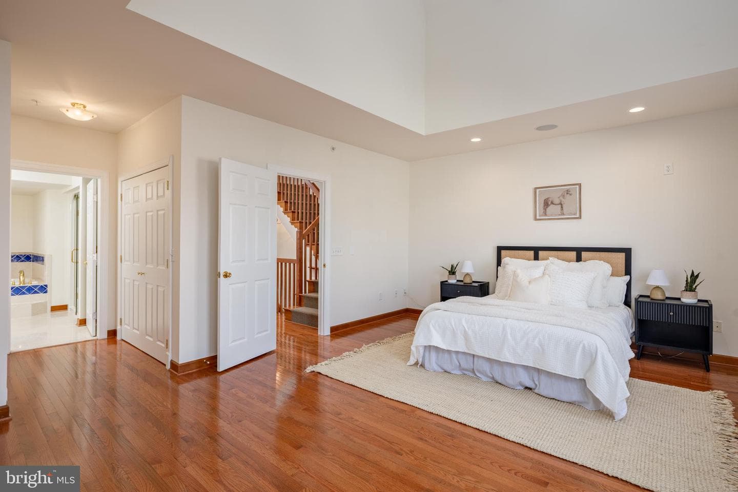 2349 Cambridge Walk photo 31