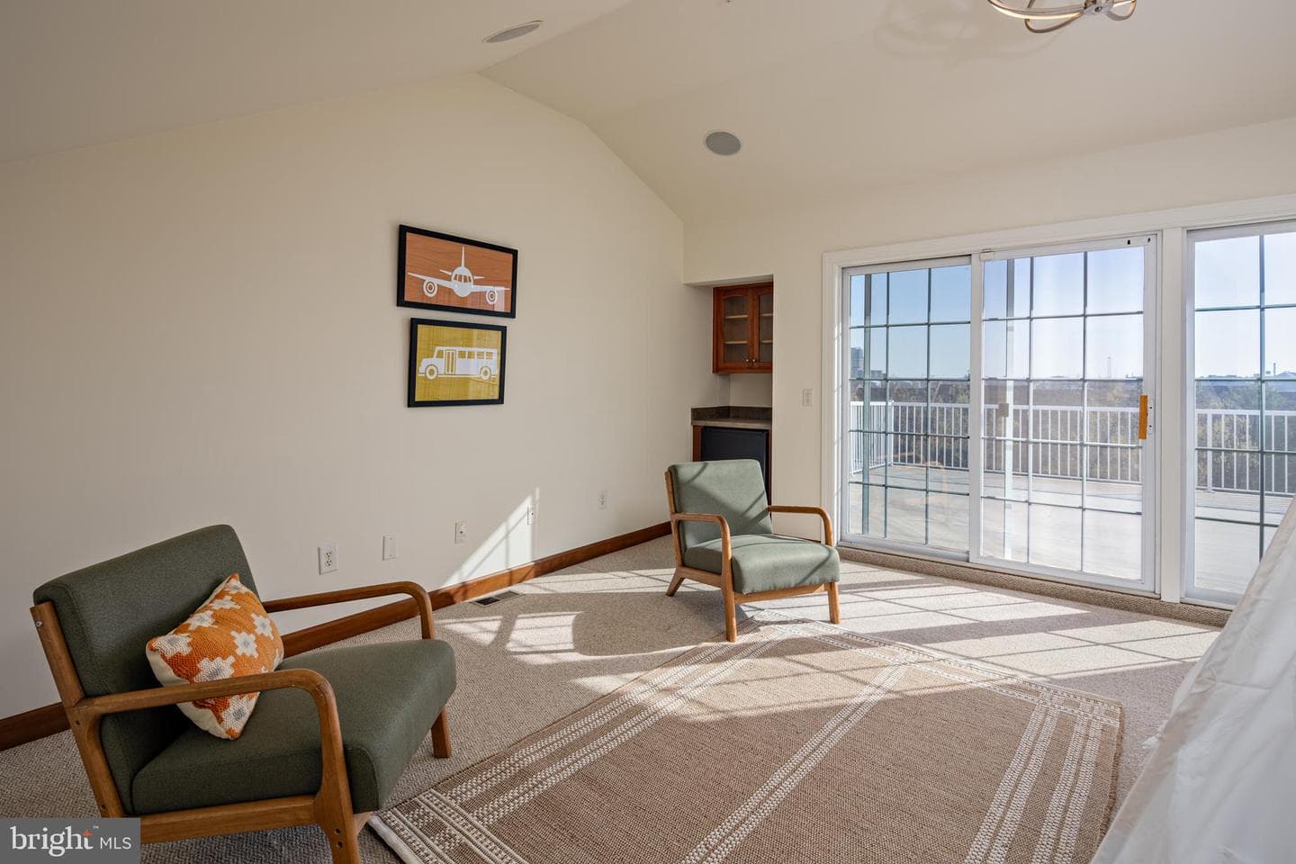 2349 Cambridge Walk photo 46