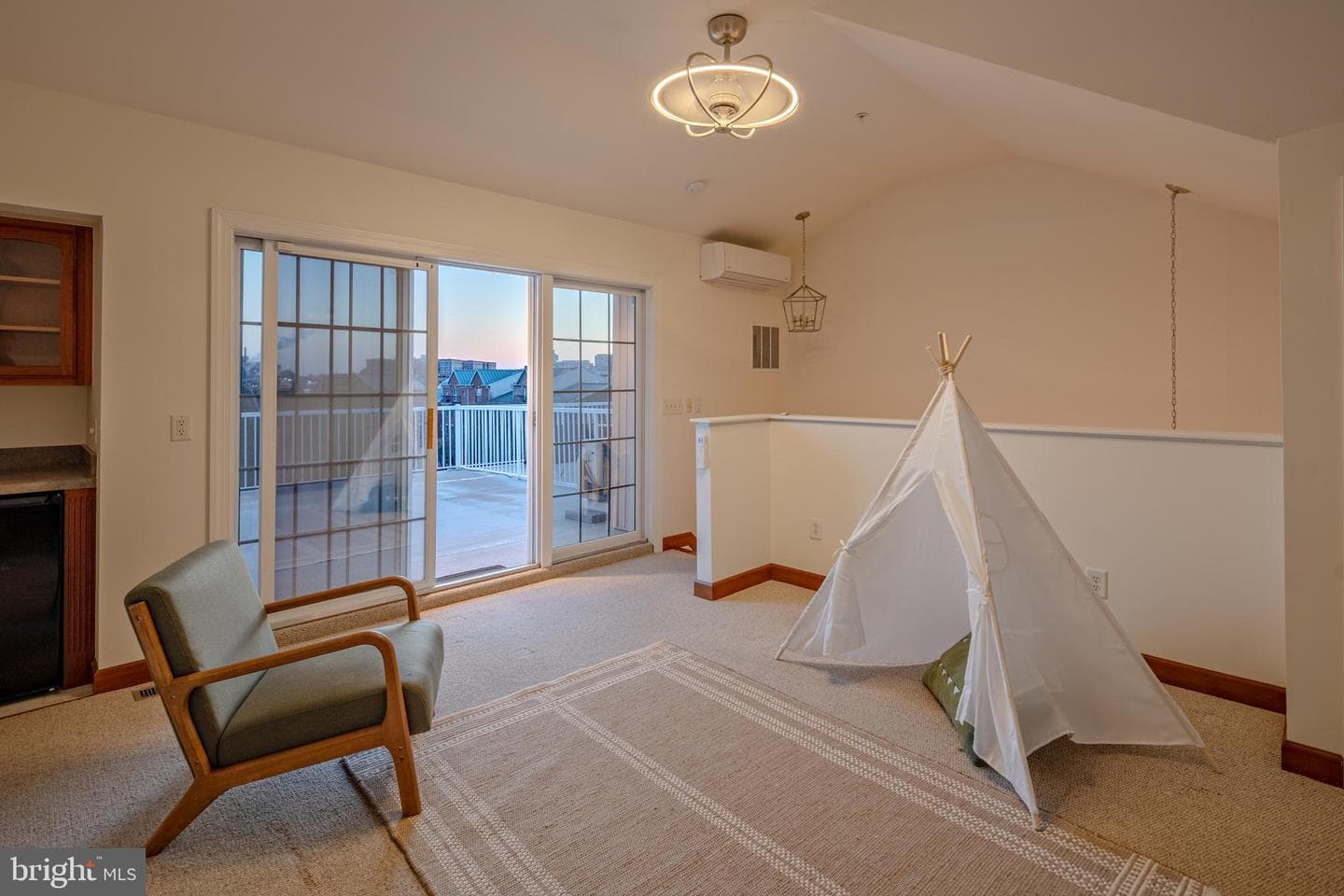 2349 Cambridge Walk photo 48