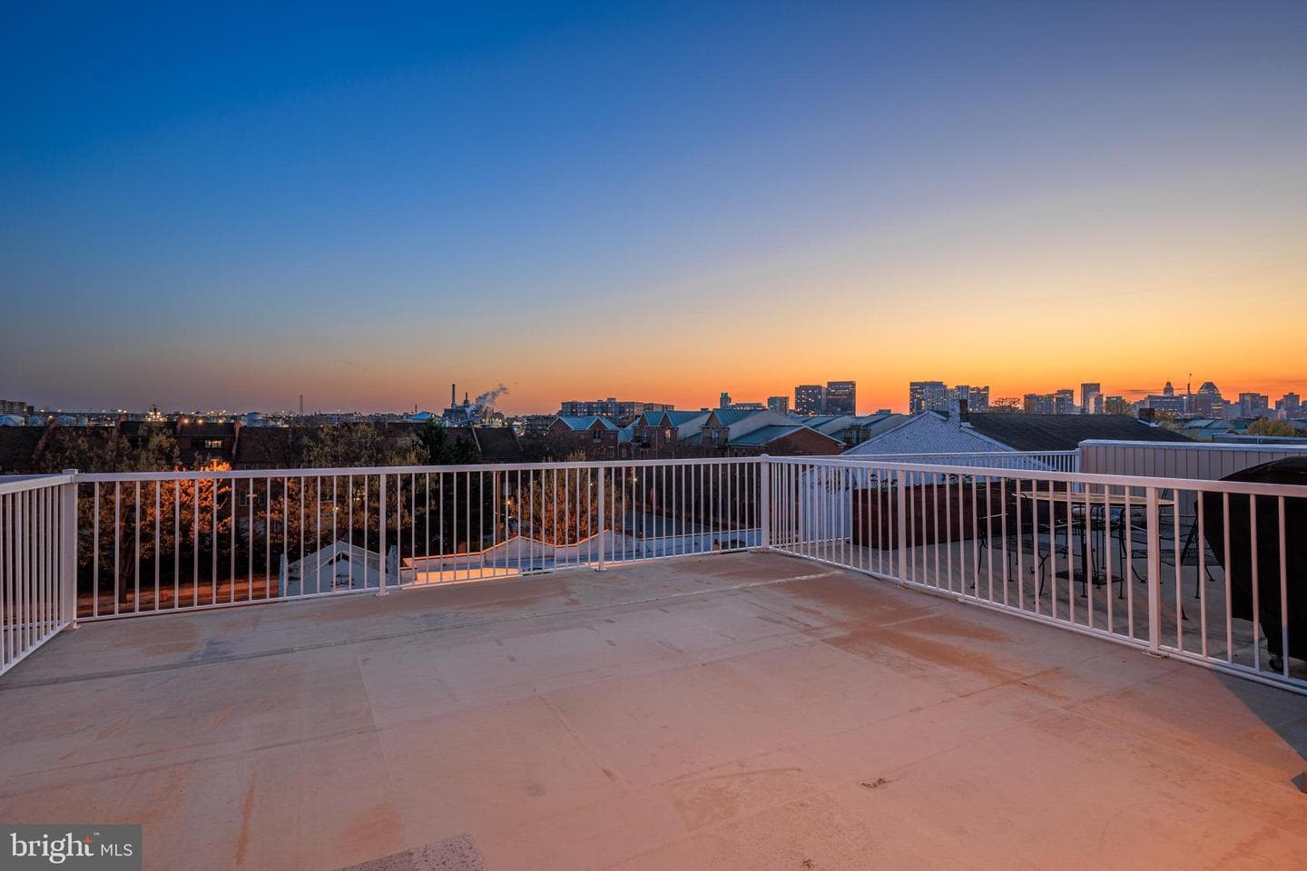 2349 Cambridge Walk photo 55