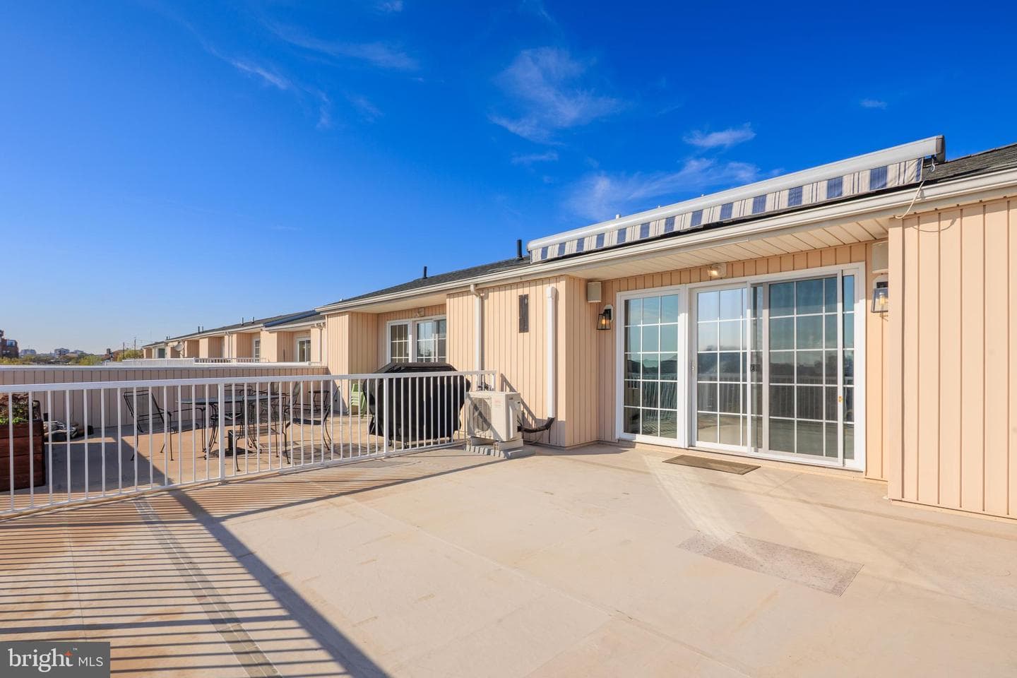2349 Cambridge Walk photo 57
