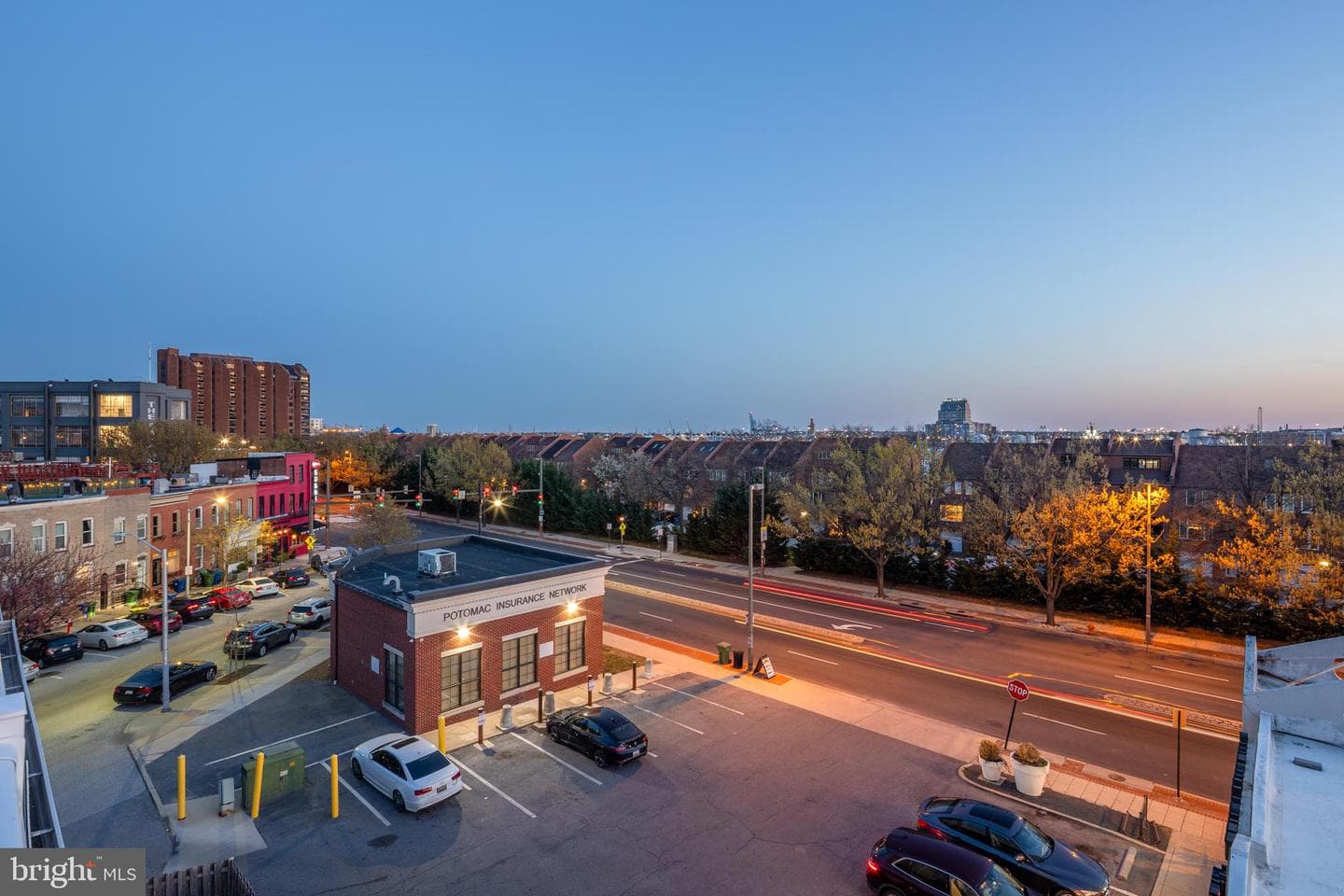 2349 Cambridge Walk photo 61