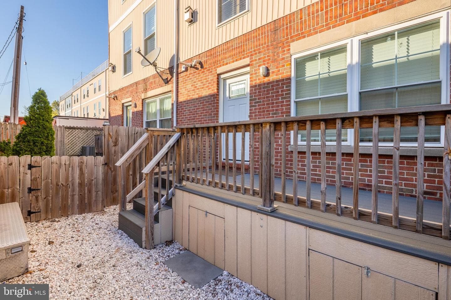2349 Cambridge Walk photo 65