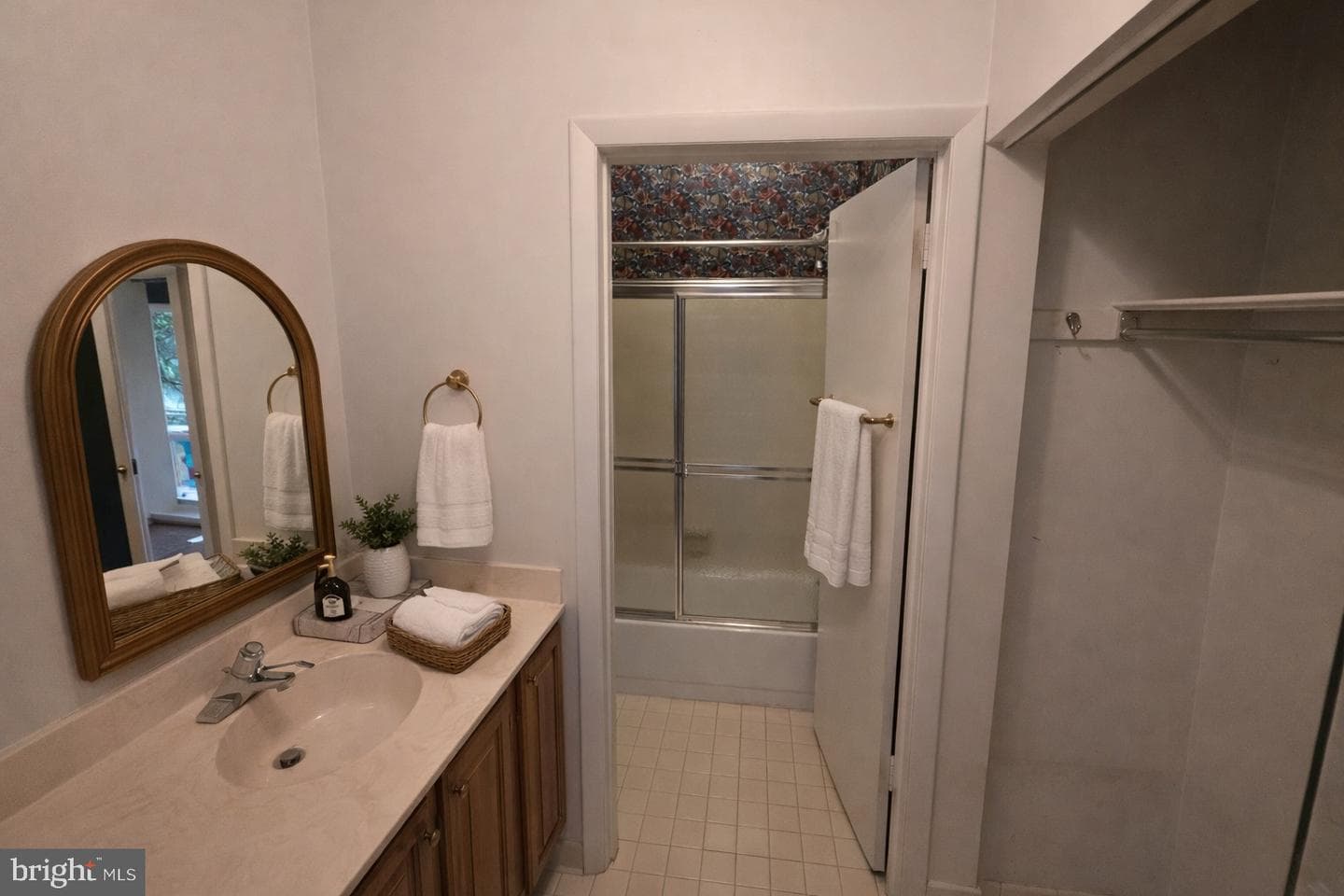 418 S Hanover Street photo 13