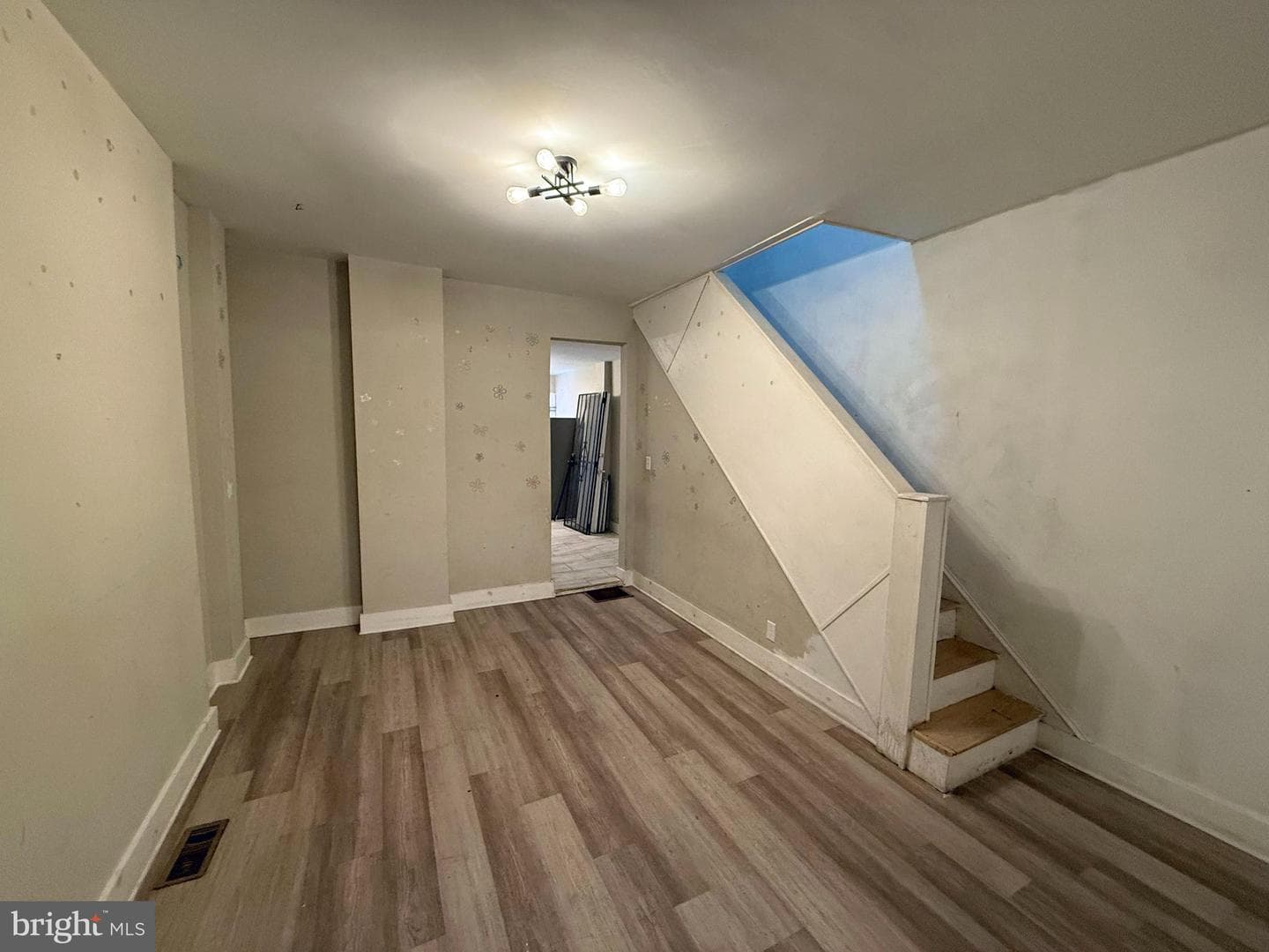 1613 N Smallwood Street photo 10