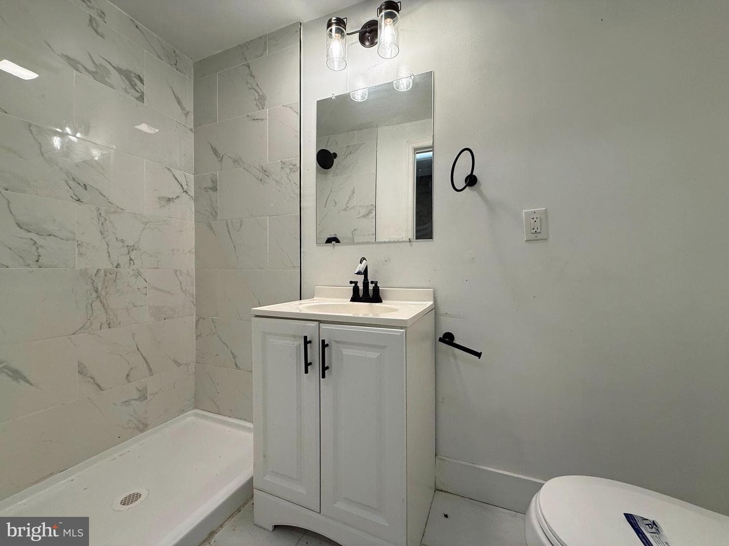 1613 N Smallwood Street photo 24