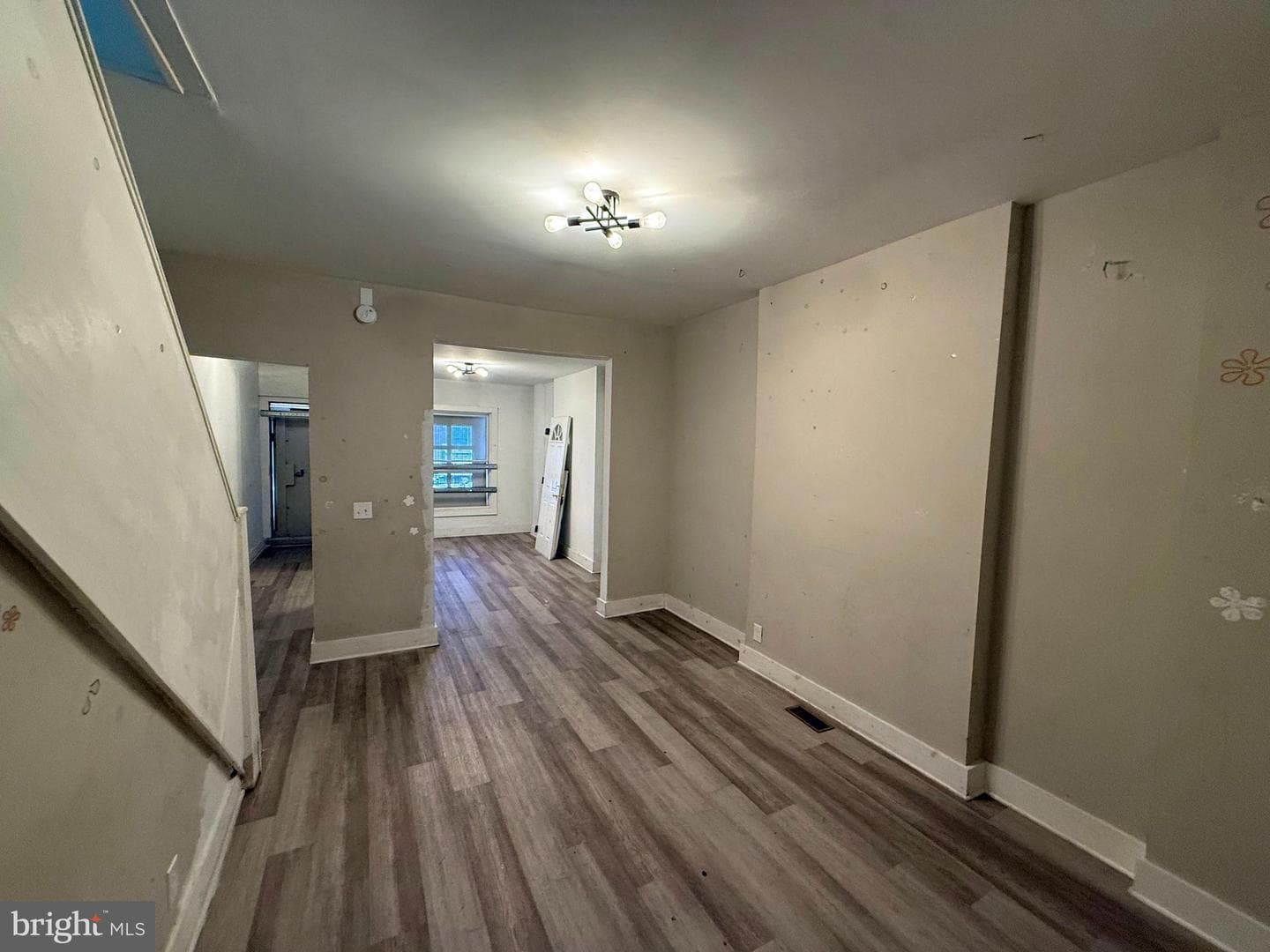 1613 N Smallwood Street photo 8