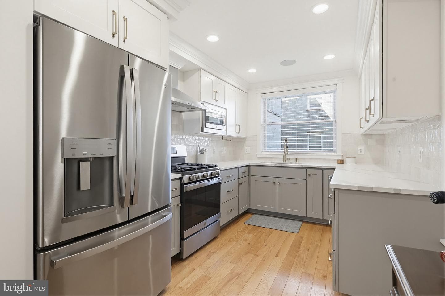 832 S Luzerne Avenue photo 8