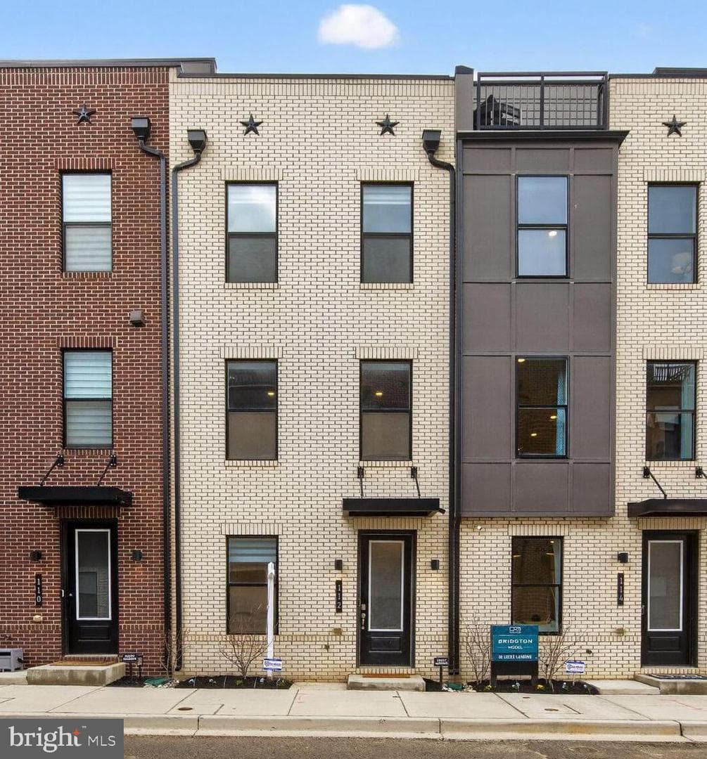 112 Glass Lane, Baltimore